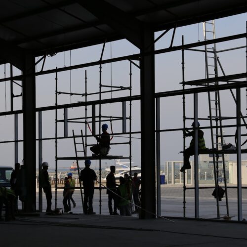 Rusztowania aluminiowe 5-7 m w codziennych pracach remontowych i instalacyjnych